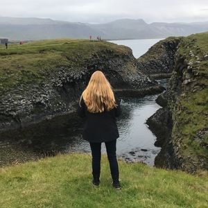 Meet your Posher, Gloria